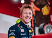 开云体育中国-包含红牛二队逆转索伯车队，勒克莱尔惊艳四座的词条