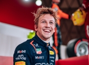 开云体育中国-包含红牛二队逆转索伯车队，勒克莱尔惊艳四座的词条