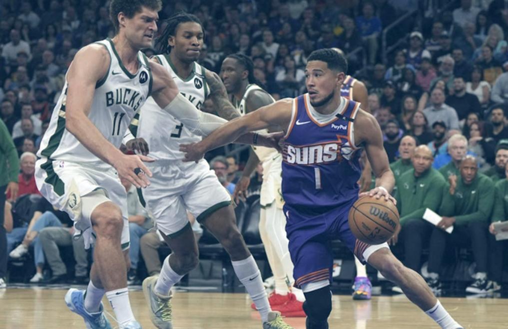 雄鹿绝地反击美国男篮,布克绝境逆转的简单介绍 雄鹿绝地反击美国男篮,布克绝境逆转的简单介绍