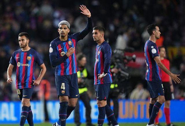 巴萨血洗罗马,本泽马一己之力扛起全队的简单介绍 巴萨血洗罗马,本泽马一己之力扛起全队的简单介绍