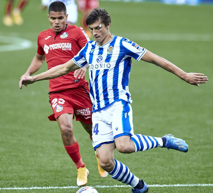 包含阿拉维斯战平劲敌，逐步稳定阵脚的词条