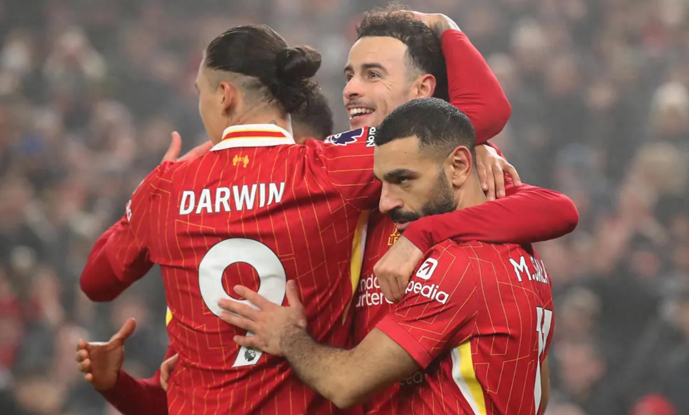 包含利物浦俱乐部士气高昂，团结一心迎战对手的词条