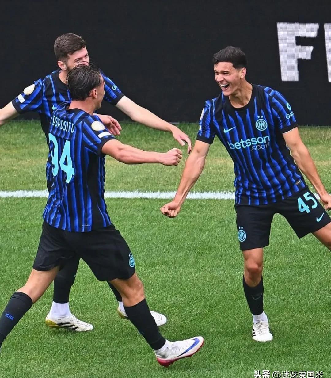 国际米兰在比赛中燃烧着取胜的热情 国际米兰在比赛中燃烧着取胜的热情