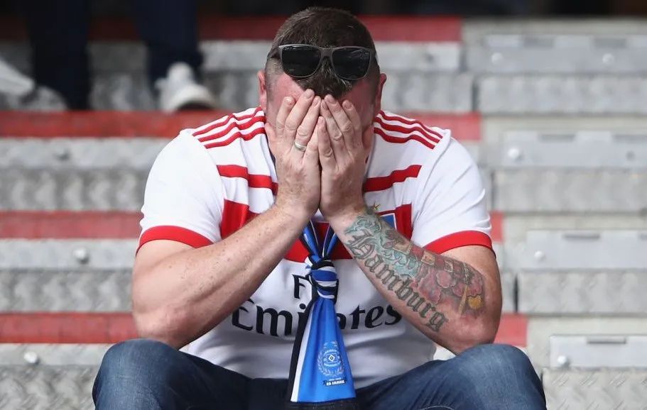 汉堡球迷示威要求更换主教练,俱乐部面临压力的简单介绍 汉堡球迷示威要求更换主教练,俱乐部面临压力的简单介绍