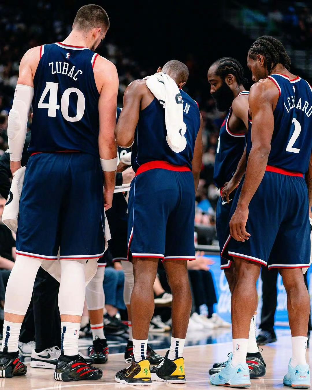 快船队凭借决胜时刻绝杀,险胜猛龙队的简单介绍 快船队凭借决胜时刻绝杀,险胜猛龙队的简单介绍