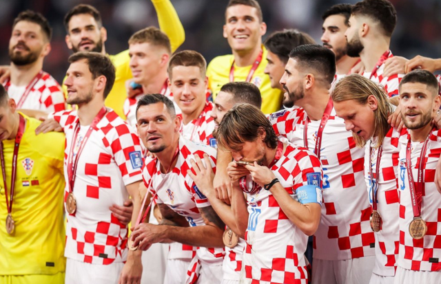 荷兰队实现逆袭,欧预赛力夺亚军的简单介绍 荷兰队实现逆袭,欧预赛力夺亚军的简单介绍