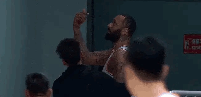 关于广东男篮再遭惨败,面临困境大考验的信息 关于广东男篮再遭惨败,面临困境大考验的信息