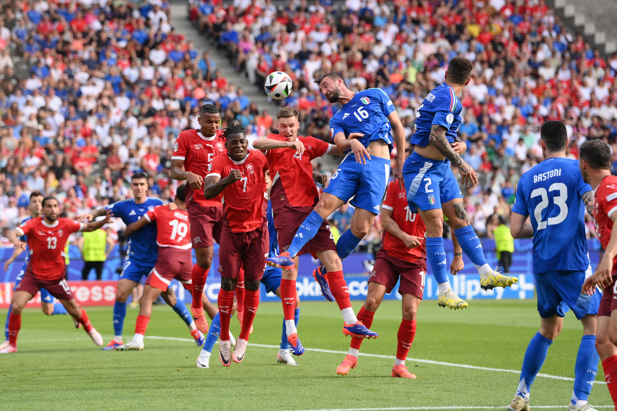 欧洲足球赛场,一场场惊心动魄的比拼的简单介绍 欧洲足球赛场,一场场惊心动魄的比拼的简单介绍