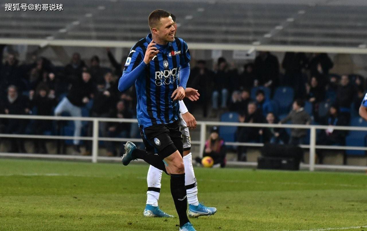 阿根廷重剑选手力挫对手,喜获男子团体银牌 阿根廷重剑选手力挫对手,喜获男子团体银牌