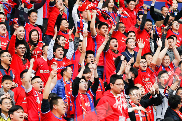 包含重庆力帆大胜帮助球队逆转颓势，赢得球迷支持的词条