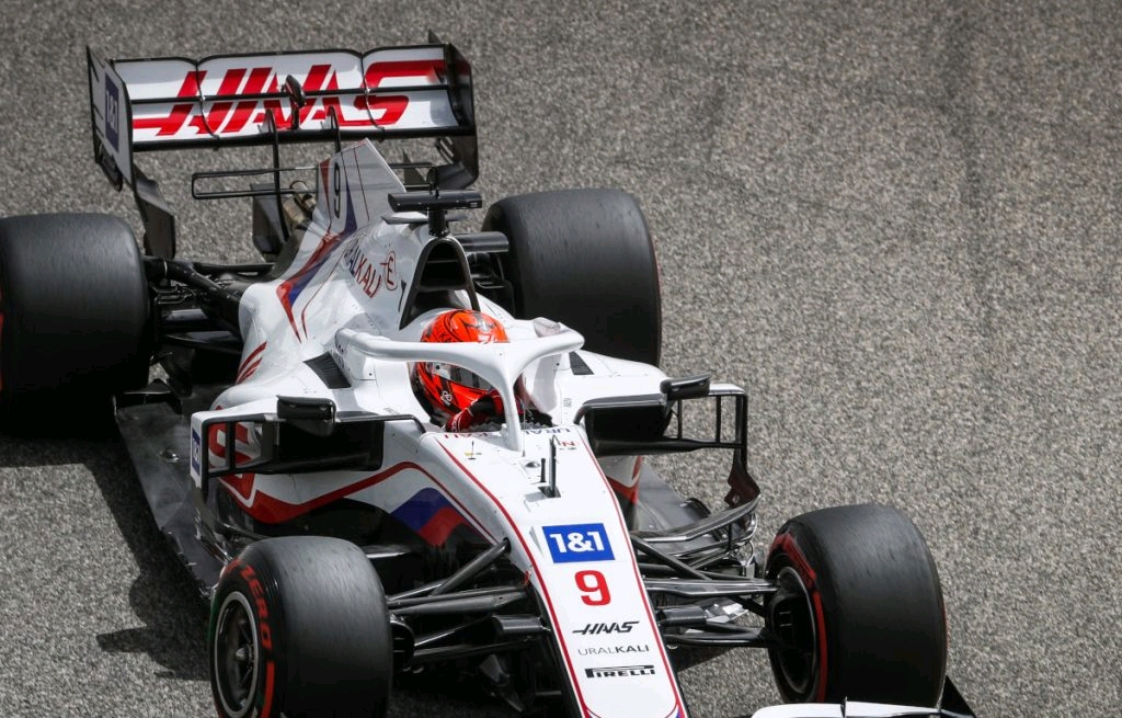 哈斯车队横扫红牛二队，诺里斯带队取胜