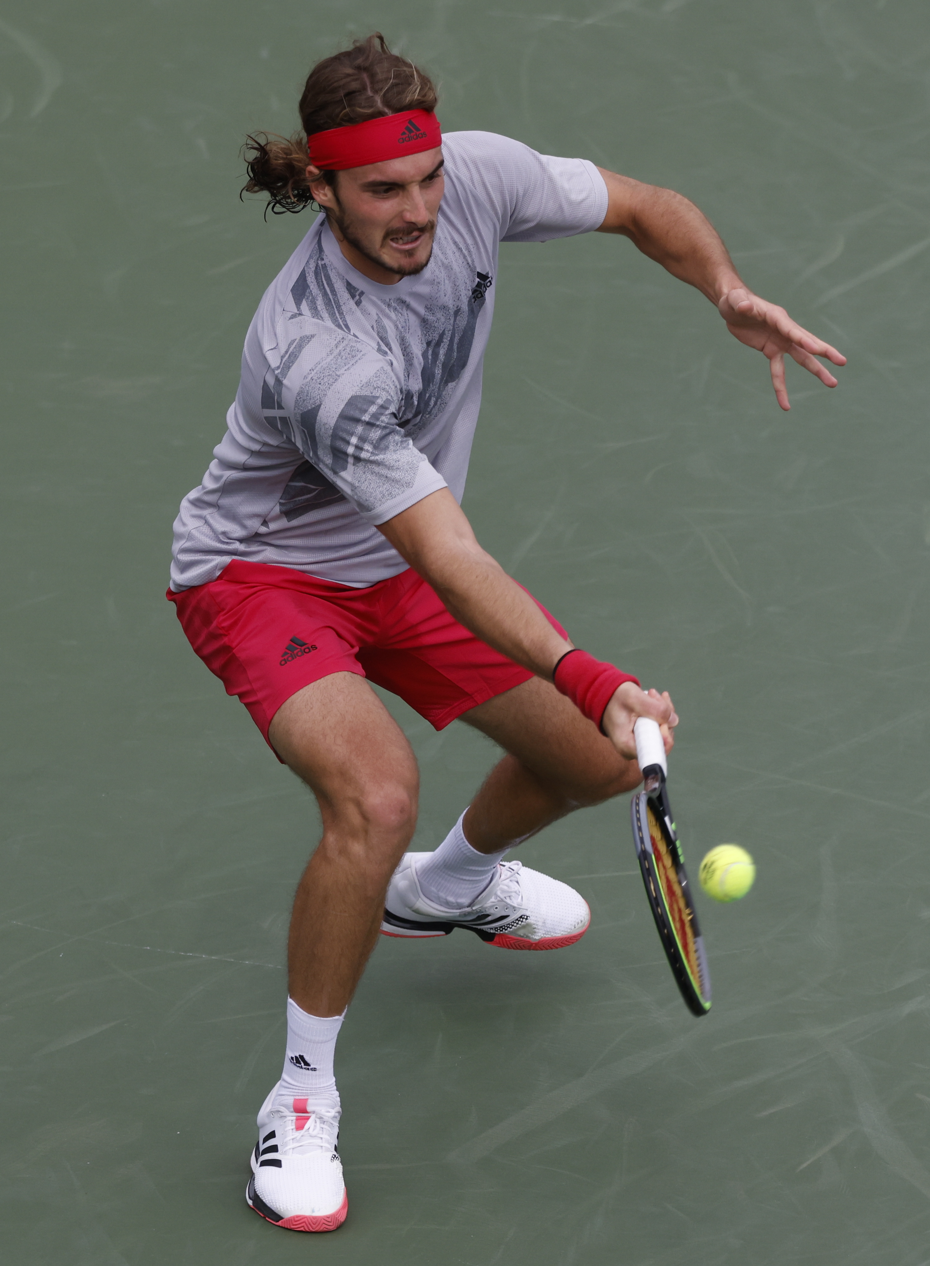 包含美网横扫年终总决赛，西西帕斯刷新纪录的词条