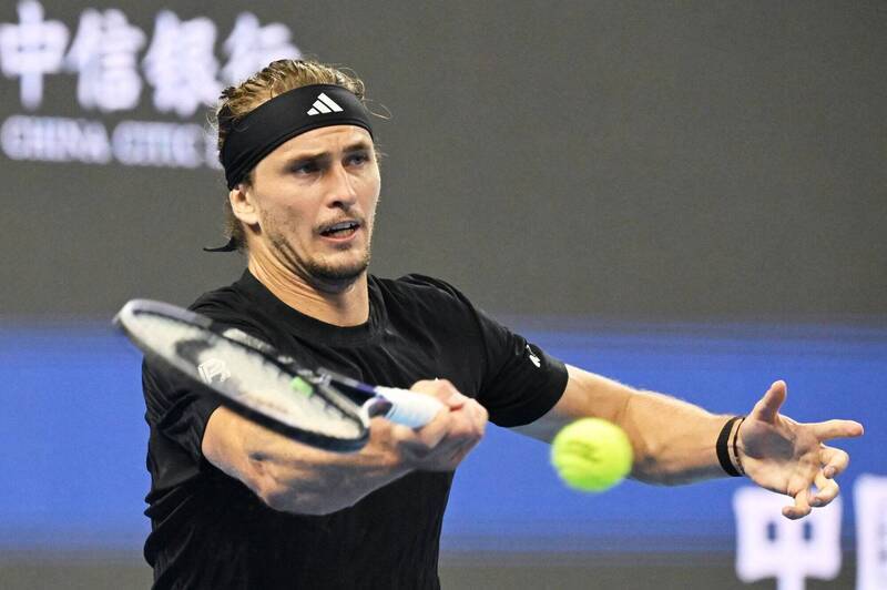 关于拉沃尔杯力克澳网，兹维列夫刷新纪录的信息